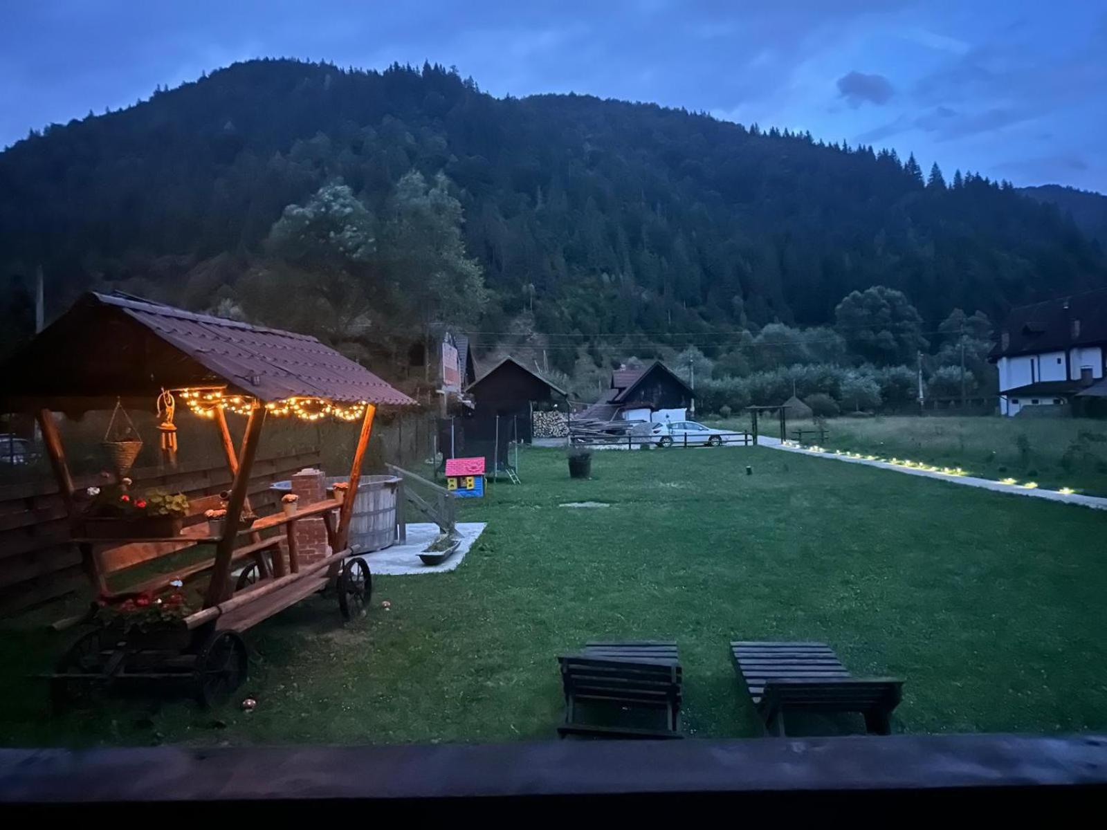 Cabanutze Satic Villa Rucăr Eksteriør bilde