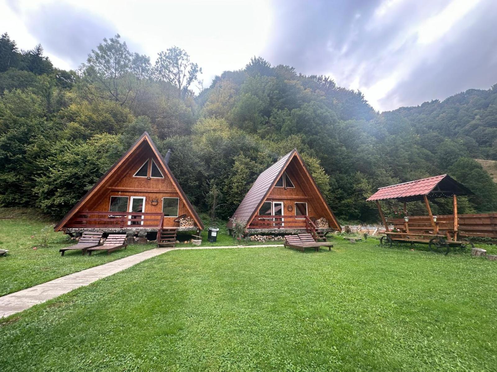 Cabanutze Satic Villa Rucăr Eksteriør bilde